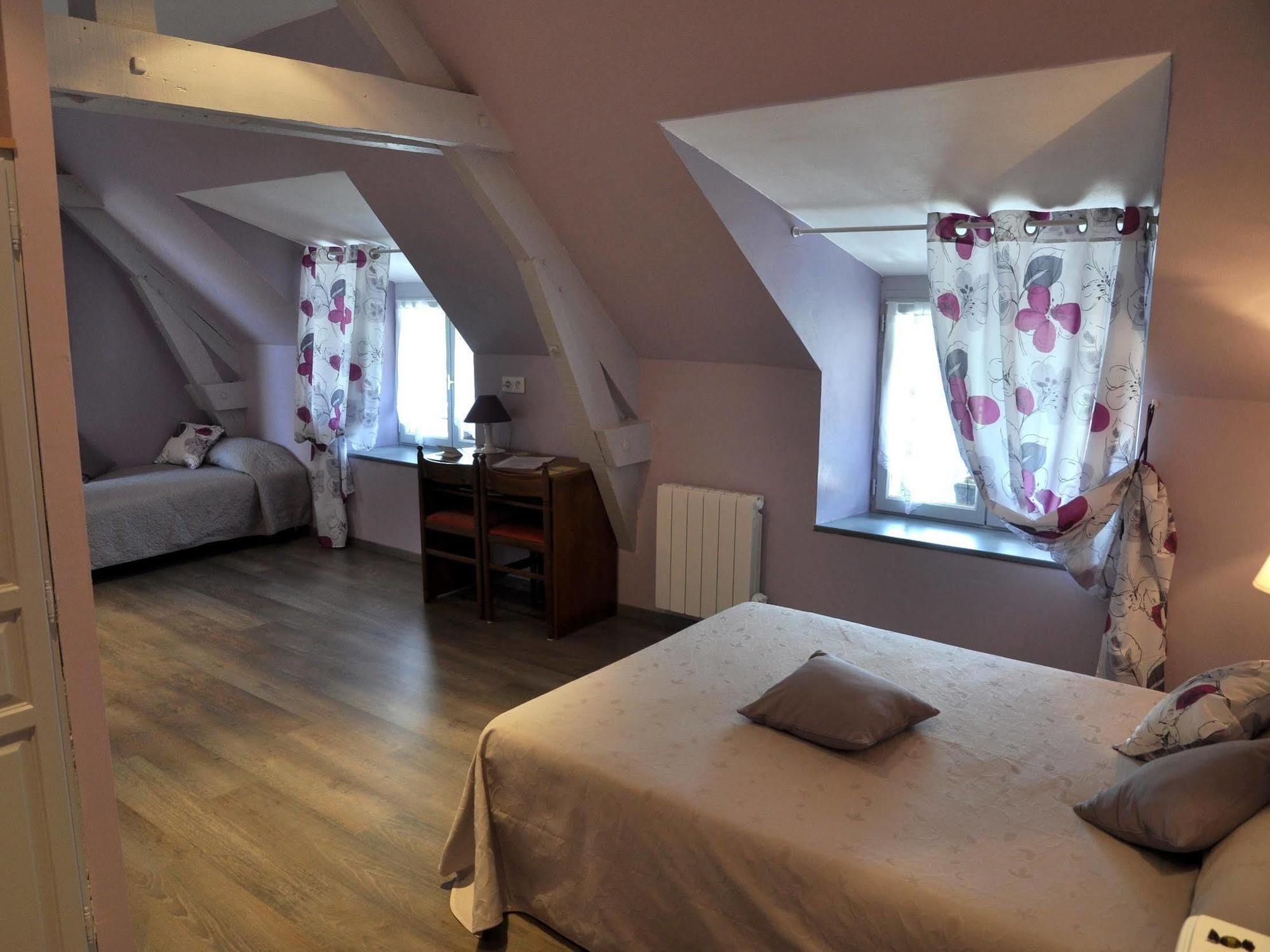 Logis Hotels - Auberge De L'Ile - Hotel 3 Etoiles Et Restaurant Creysse  ภายนอก รูปภาพ